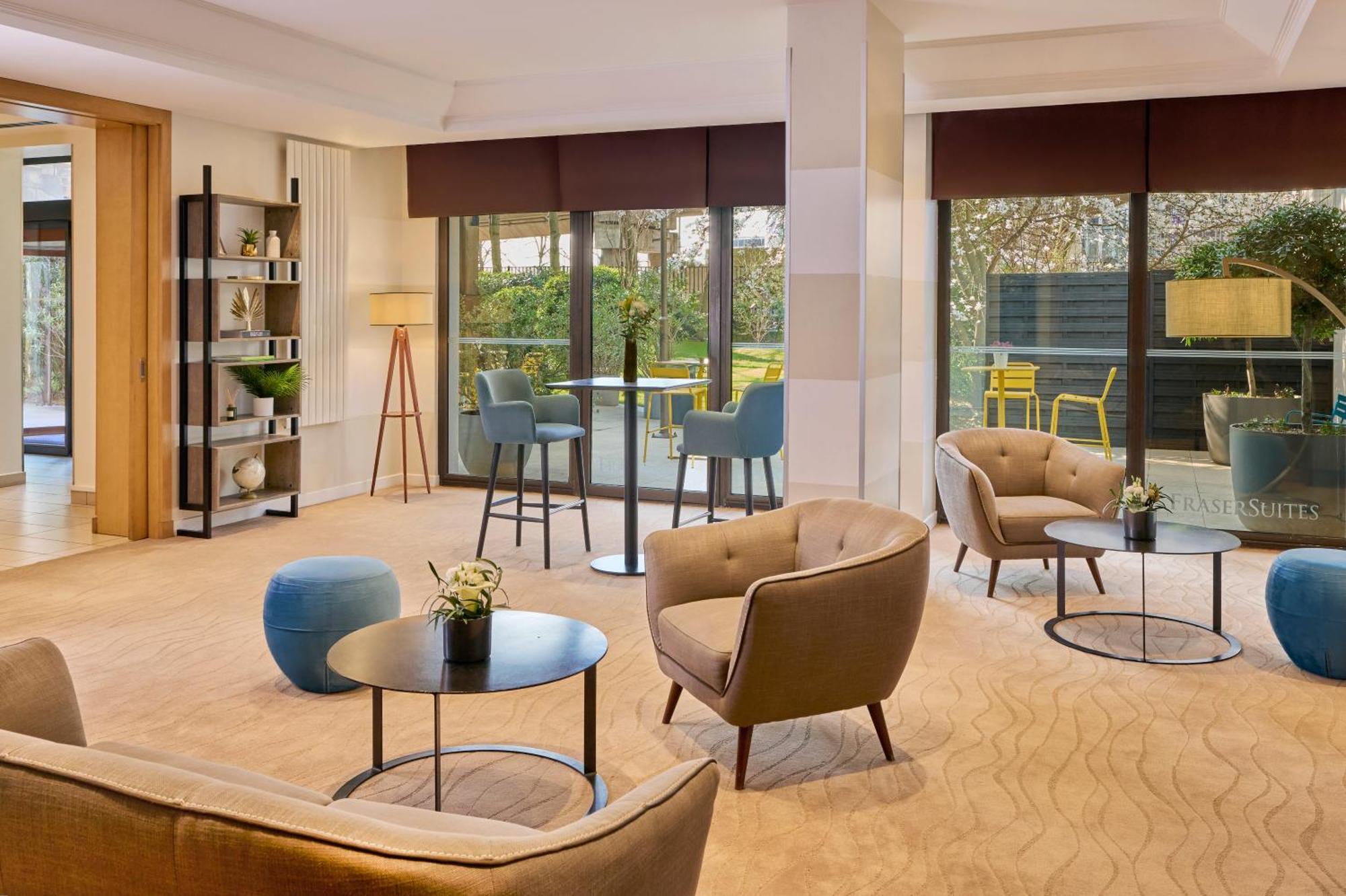 Aparthotel Fraser Paris La Defense 5*